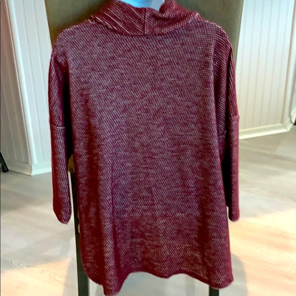 Pullover - Picture 2 of 2